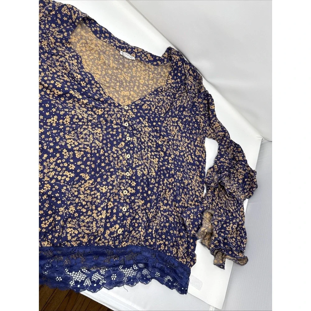 FREE PEOPLE Ditsy Floral dramatical ruffle long sleeves women M blue top shirt
